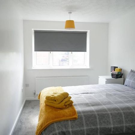 Cosy Four Bed Property With En-Suite Near To Nec Birmingham Airport And The City Εξωτερικό φωτογραφία