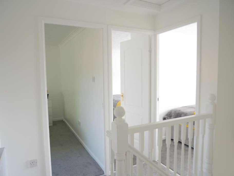 Cosy Four Bed Property With En-Suite Near To Nec Birmingham Airport And The City Εξωτερικό φωτογραφία